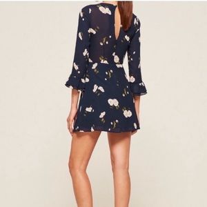 Reformation dress looks brand new size 0